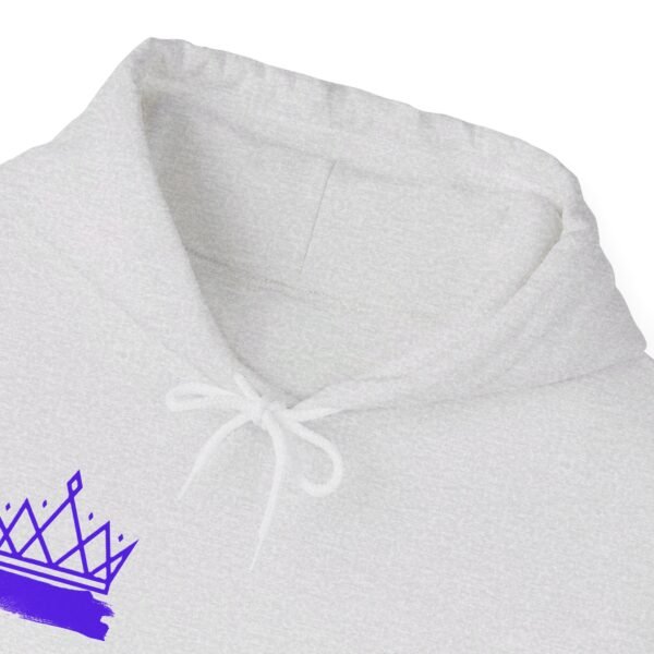 Unisex Heavy Blend™ QUEEN hoodie. - Image 18