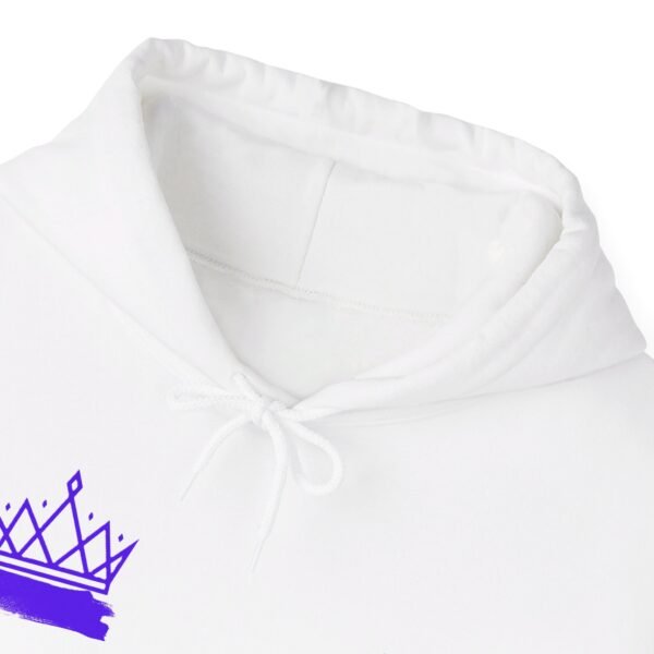 Unisex Heavy Blend™ QUEEN hoodie. - Image 5